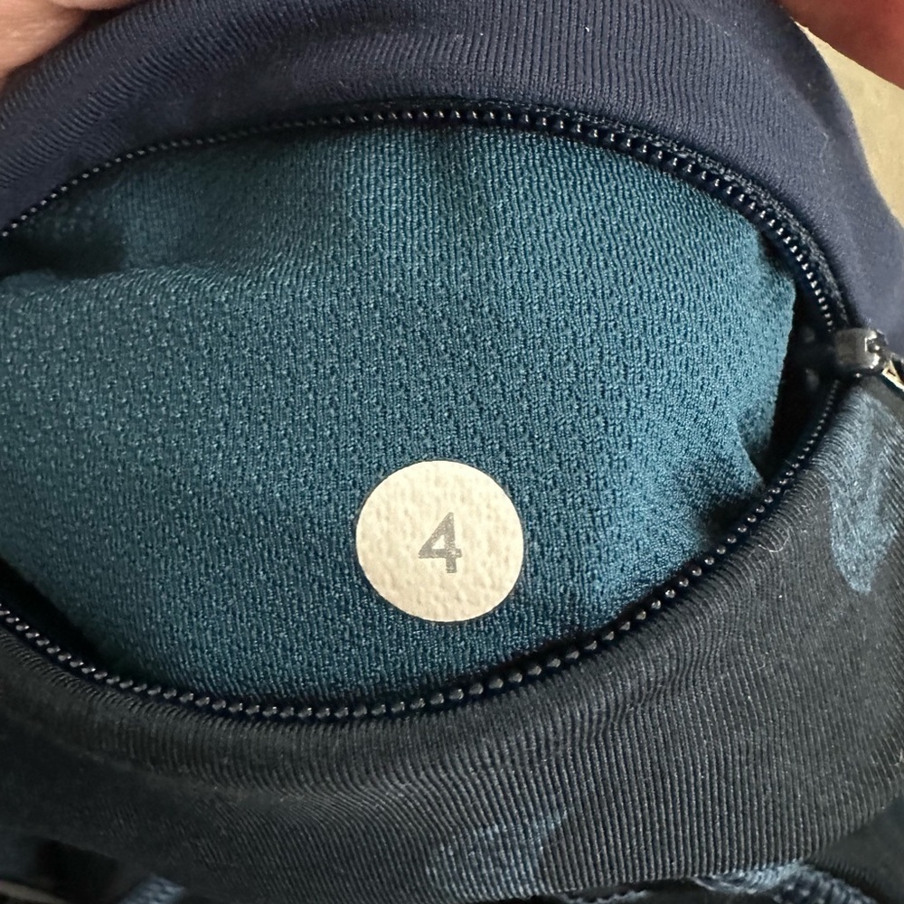 🍋 Lululemon Speed Tight II Full-On Luxtreme – Size 4🍋 - Picture 8 of 11